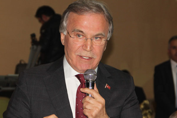 Şahin: Yemin metni ayrımcılık kokuyor