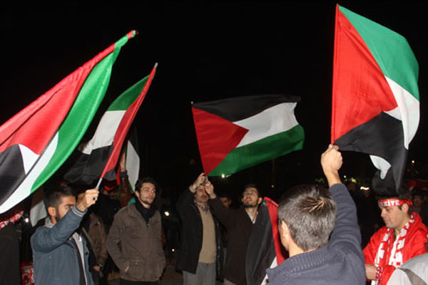 İsrail maçı öncesi protesto