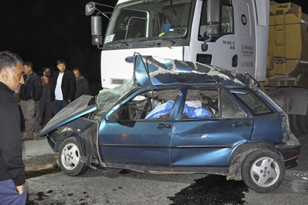 TIR ile otomobil çarpıştı: 1 kişi öldü