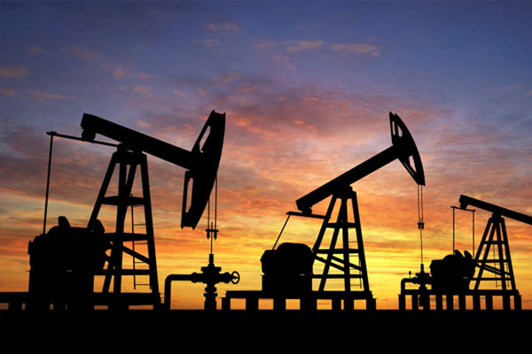 Tuz aranırken petrol bulundu