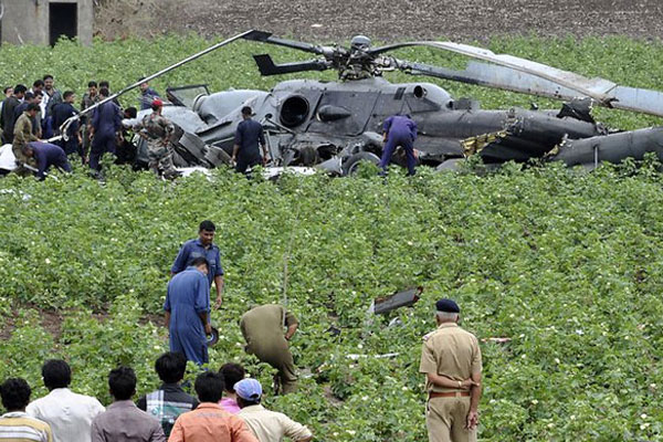 Hindistan'da helikopter faciası: 7 ölü