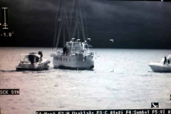 Ukrayna teknesine ’kaçak’ operasyonu