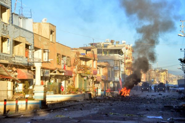 Adana’da polis merkezine saldırı