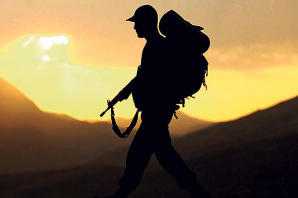 Diyarbakır'da yaralı asker şehit oldu