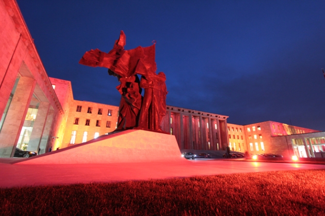 TBMM kadınlar için renk değiştirdi