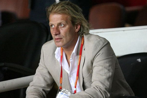 Tugay Kerimoğlu'ndan sürpriz imza