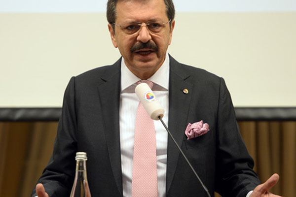 Hisarcıklıoğlu trafik kazası geçirdi