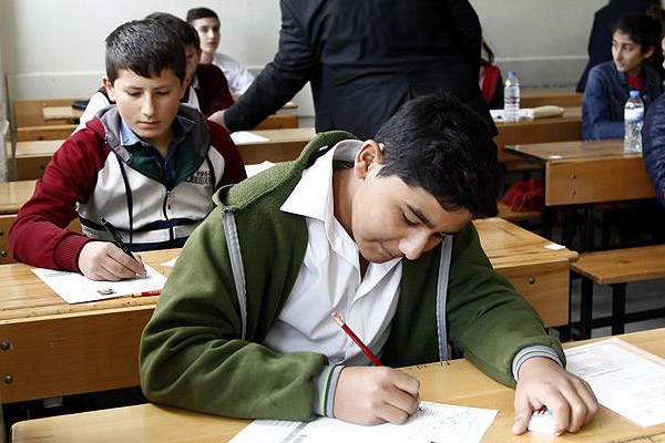 TEOG'da ikinci gün oturumları başladı