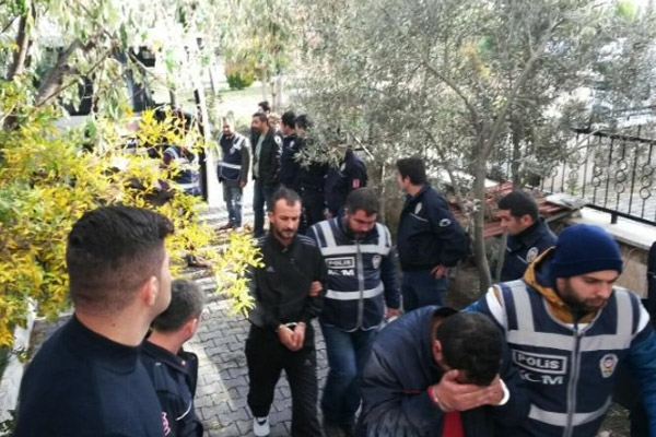 22 insan kaçakçısı yakalandı