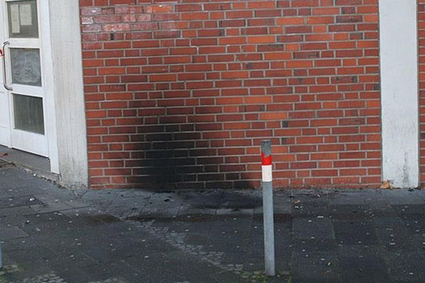 Türkiye Başkonsolosluğu'na saldırı