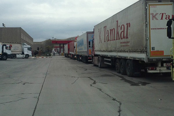 Gürbulak'ta 11 kilometrelik TIR kuyruğu