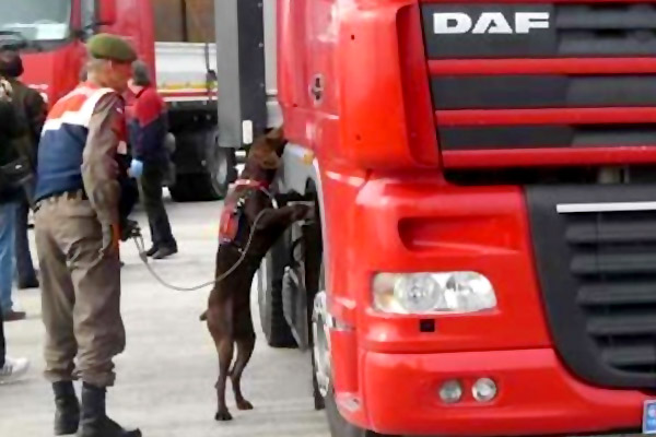 MİT TIR'larıyla ilgili 3 subaya tutuklama talebi