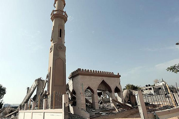 Yıkılan camiler yeniden inşa edecek