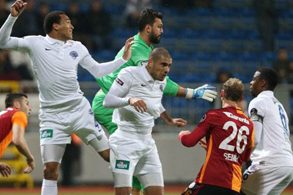 Denizli ilk maçında puan kaptırdı