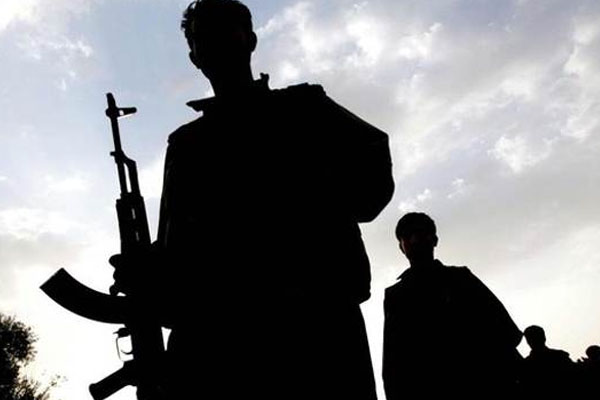 Siirt'te polis lojmanına bombalı saldırı