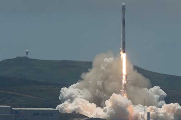 SpaceX 7 uydu fırlattı