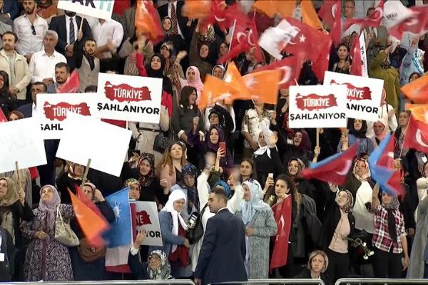 AK Parti'den yeni seçim şarkısı