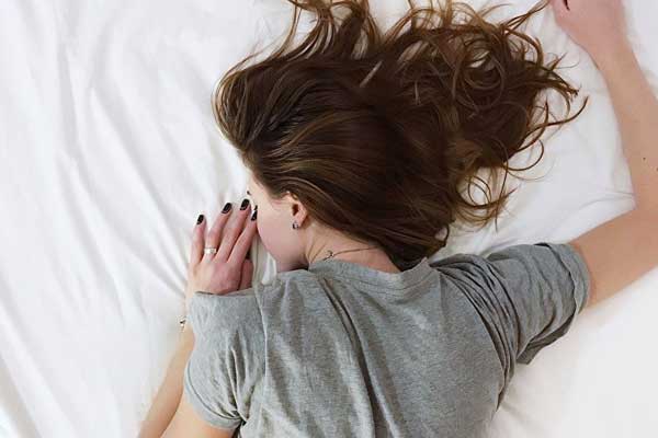 Günde 6-7 saat uyumak ölüm riskini azaltıyor