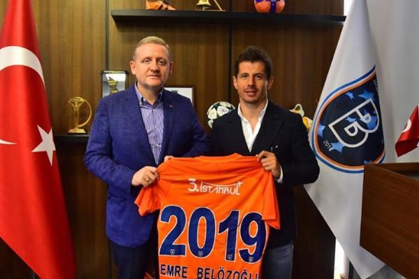 Emre Belözoğlu 1 yıl daha Medipol Başakşehir'de