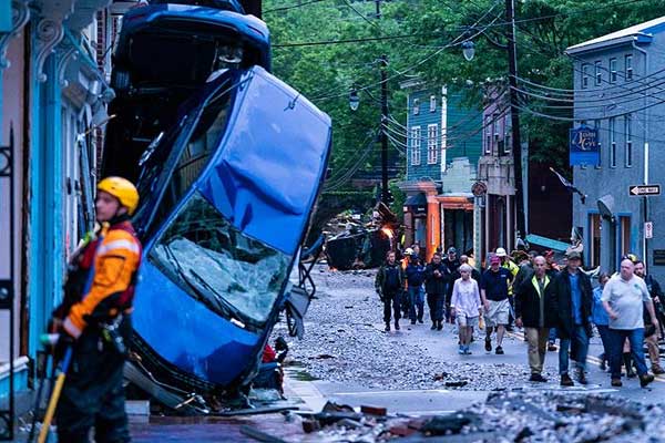 Maryland'de sel hayatı felç etti