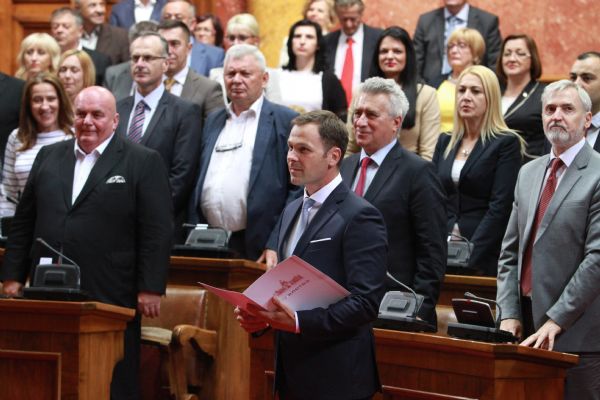 Sırbistan'da kabine revizyonu gerçekleşti