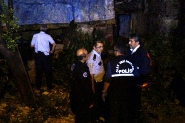 Bursa'da metruk binada yangın: 1 kişi öldü