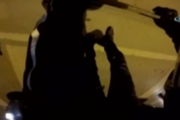 Motosiklet sürücüsüne bıçaklı saldırı