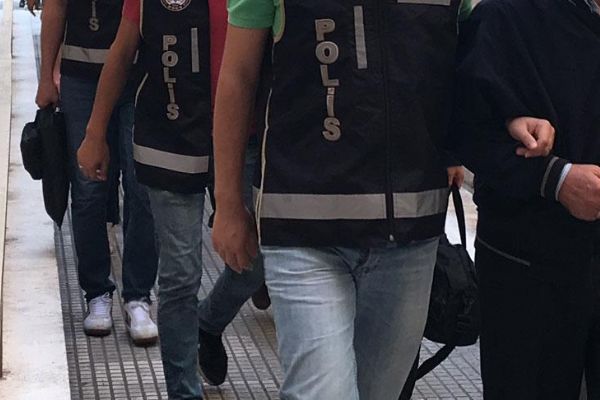 Eskişehir'de FETÖ'nün hücre evlerine operasyon