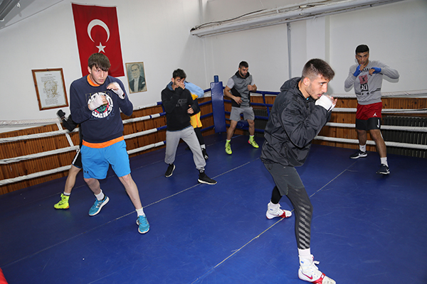 Erkek Milli Boks Takımı, Akdeniz Oyunları için kampa girdi