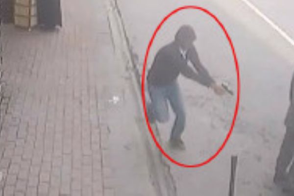 Alacaklısı olduğu akrabasını vurdu