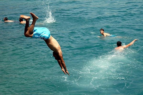 'Sığ suya atlamak riskli olabilir'