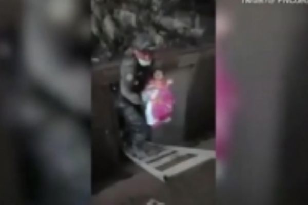 Bebeğin mucize kurtuluşu!