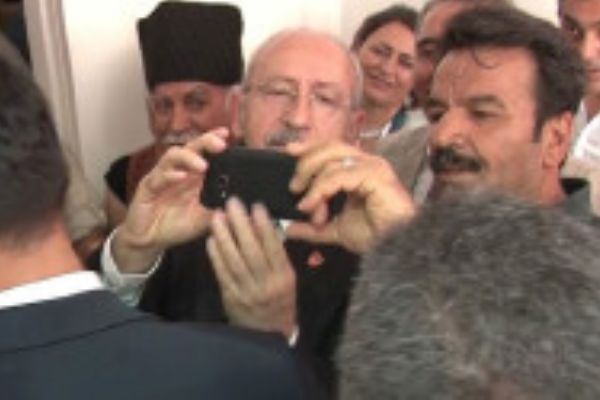Kılıçdaroğlu'nun selfie ile imtihanı