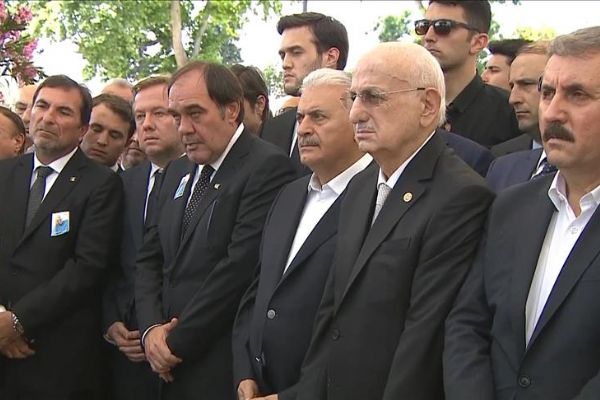 Erdoğan Demirören son yolculuğuna uğurlandı