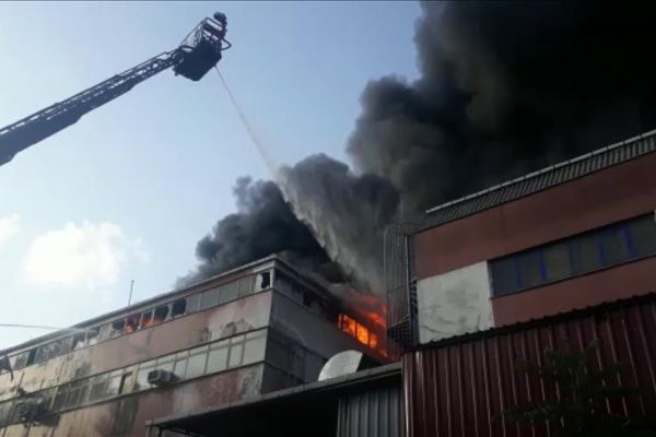 İstanbul'da fabrika yangını