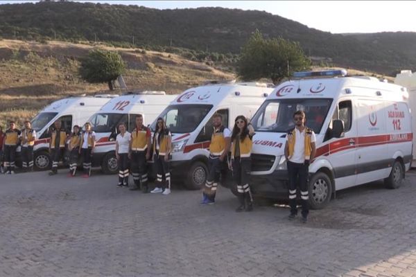 Gönüllü sağlıkçılar sahur ve iftarlarını sınır hattında yapıyor