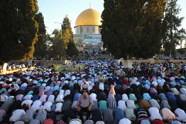 90 bin Müslüman Mescid-i Aksa'da