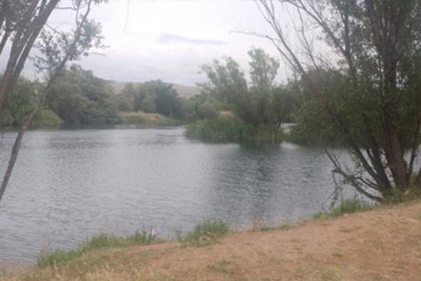 Göle düşen genç kadın feci şekilde can verdi