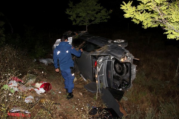 Konya'da araç şarampole yuvarlandı