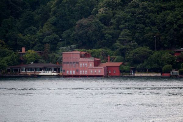 Geminin çarptığı yalıya fotoğraflı kamufulaj