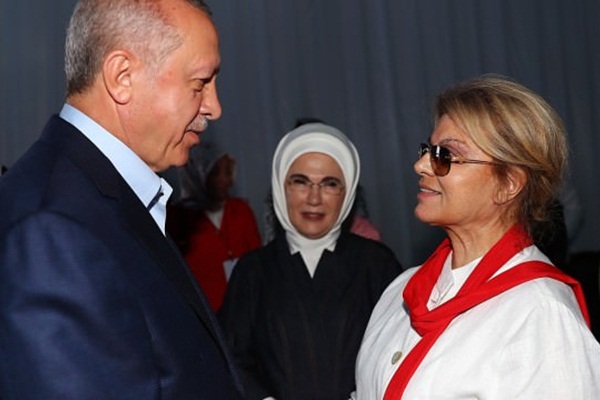 Erdoğan Yenikapı'da Tansu Çiller'le görüştü