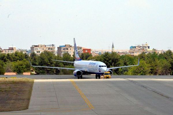Diyarbakır'dan Avrupa'ya direkt uçak seferi başladı