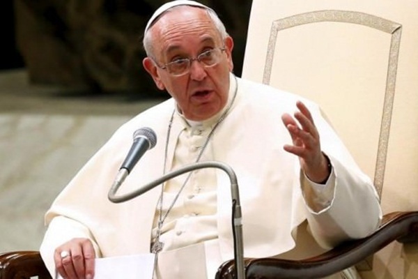 Papa'dan Trump'a: Yanlış yapıyorsun