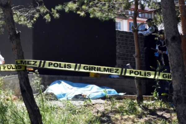 Sivas'ta çakmak gazı öldürdü