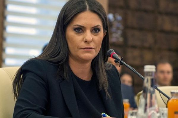 Jülide Sarıeroğlu: Süt izni 3 saate çıkarıldı