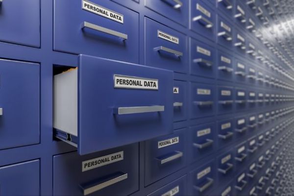 Facebook yanlışlıkla geliştirici raporlarını paylaştı