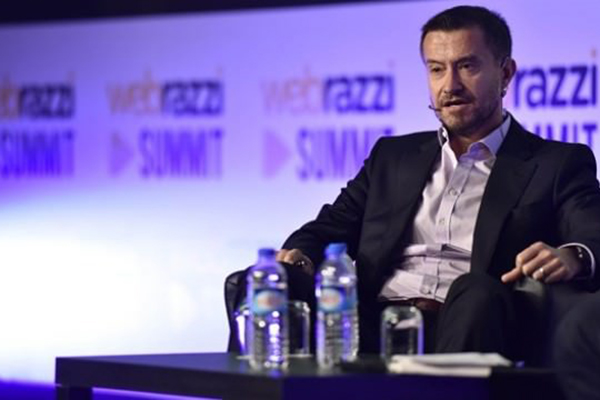 İki CEO görevlerinden ayrıldı