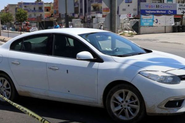 Otomobilinde silahlı saldırıya uğrayan kişi öldü