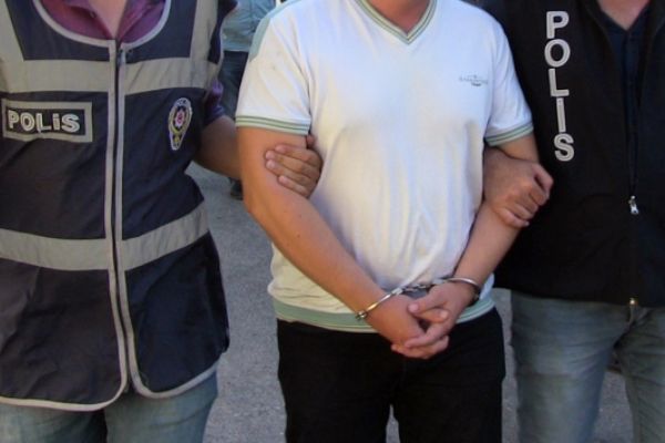 17 öğretmene FETÖ'den gözaltı kararı!