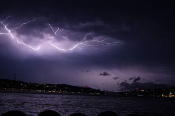 Meteorolojiden İstanbul dahil 7 ile kuvvetli yağış uyarısı